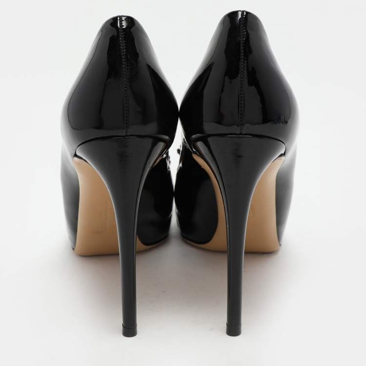 Pre Owned Salvatore Ferragamo Black Patent Leather Vara Bow Pumps Size 40