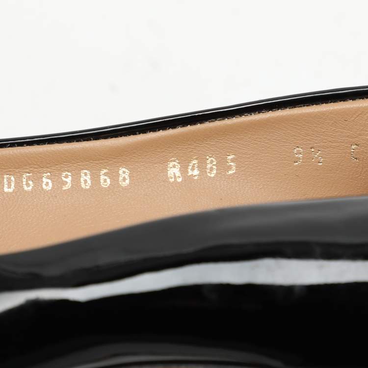 Pre Owned Salvatore Ferragamo Black Patent Leather Vara Bow Pumps Size 40