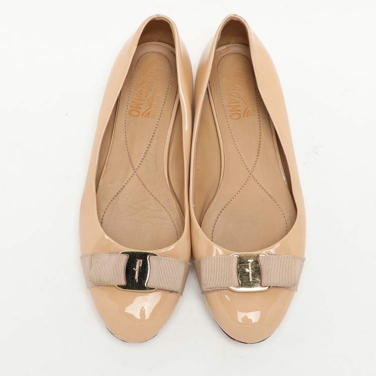 Pre Owned Salvatore Ferragamo Beige Patent Leather Varina Ballet Flats Size 38