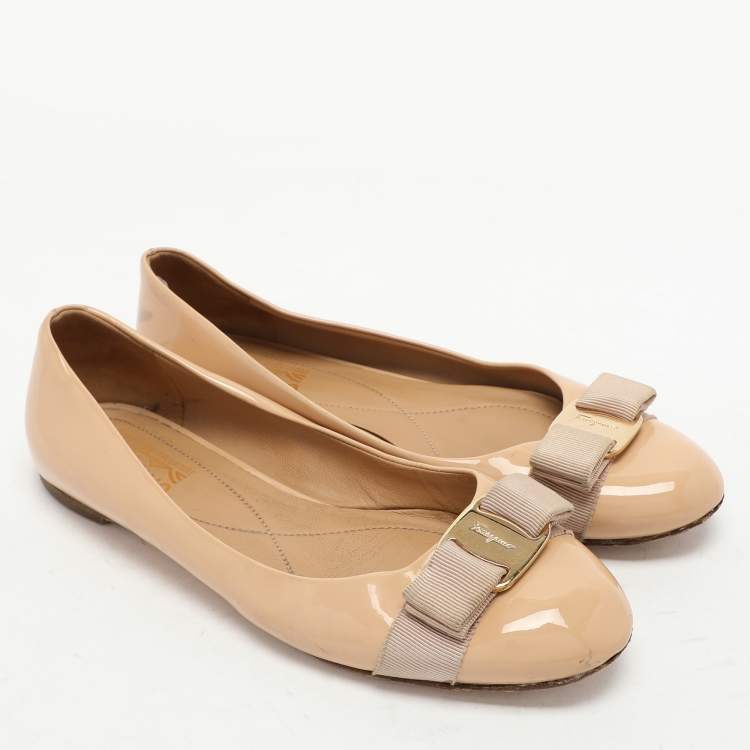 Pre Owned Salvatore Ferragamo Beige Patent Leather Varina Ballet Flats Size 38