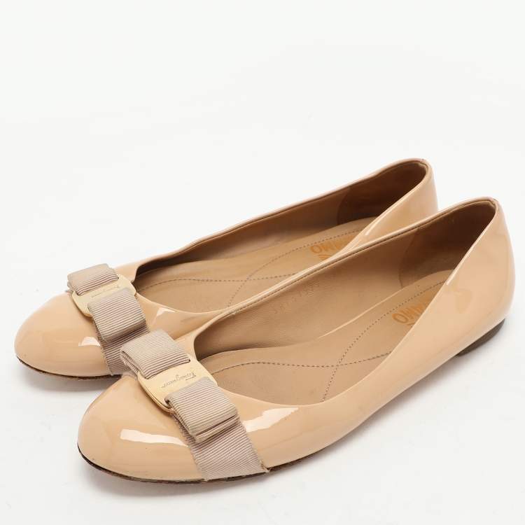 Pre Owned Salvatore Ferragamo Beige Patent Leather Varina Ballet Flats Size 38