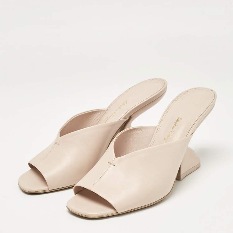 Pre Owned Salvatore Ferragamo Light Pink Leather Sansu Slide Sandals Size 38.5