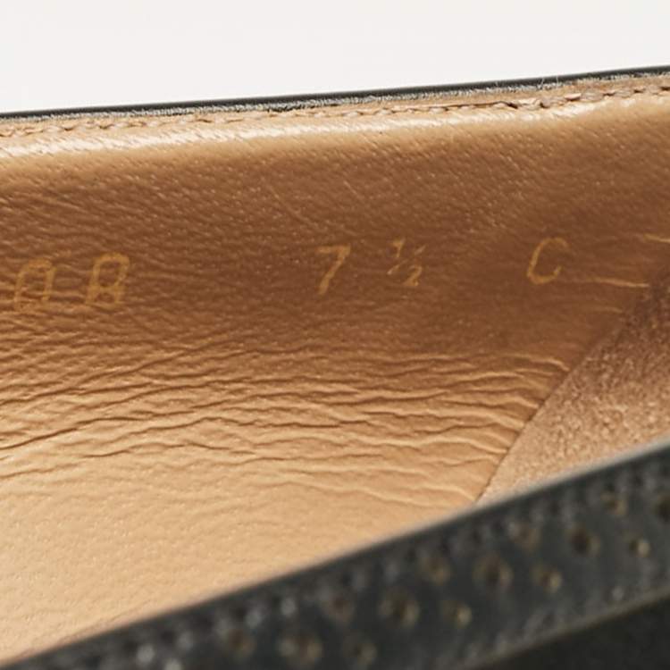 Pre Owned Salvatore Ferragamo Black Leather and Suede Pumps Size 38