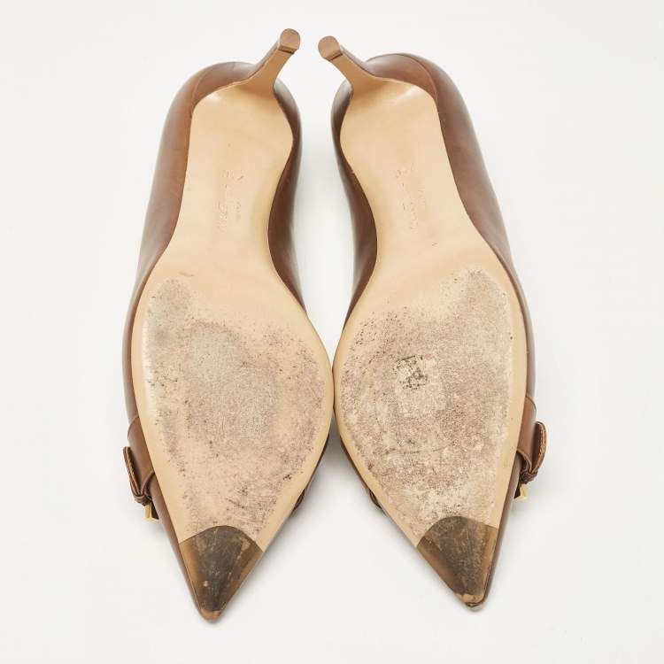 Pre Owned Salvatore Ferragamo Brown Leather Buckle Detail Pumps Size 38
