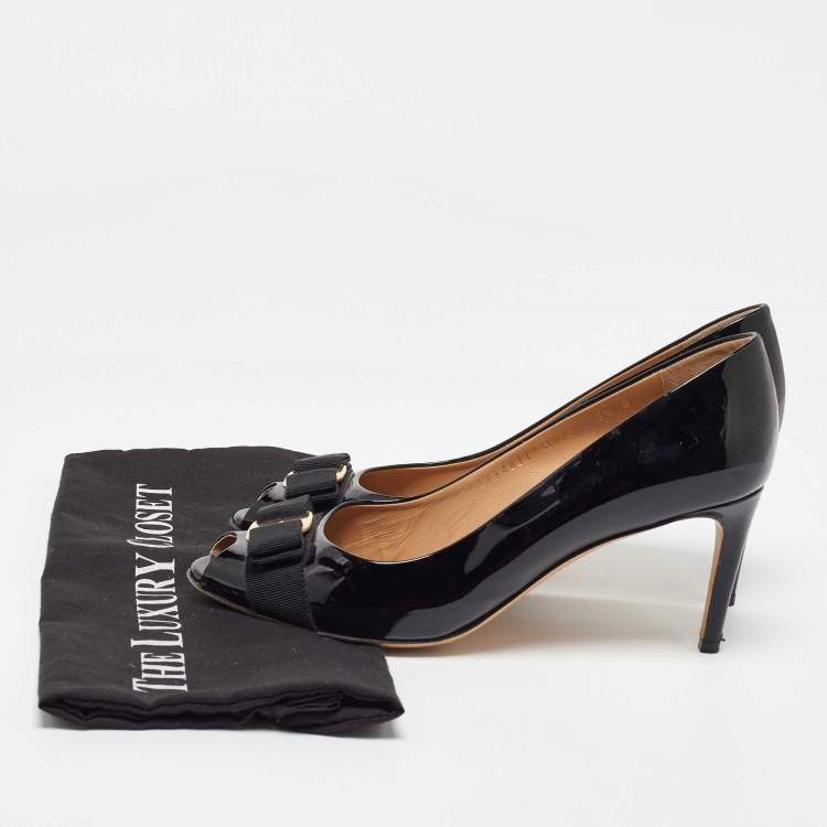Pre Owned Salvatore Ferragamo Black Patent Leather Vara Bow Peep Toe Pumps Size 40