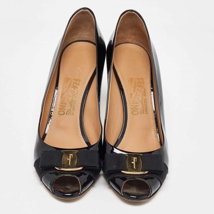 Pre Owned Salvatore Ferragamo Black Patent Leather Vara Bow Peep Toe Pumps Size 40