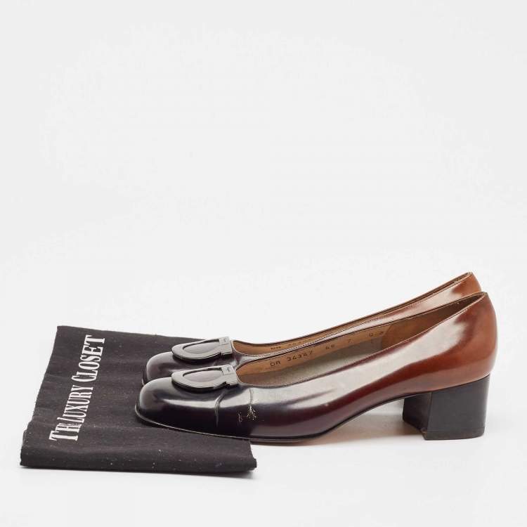 Pre Owned Salvatore Ferragamo Black/Brown Ombre Leather Gancini Pumps Size 37.5  