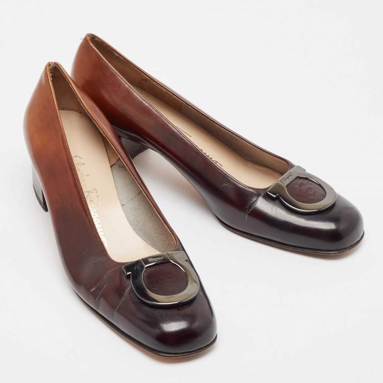 Pre Owned Salvatore Ferragamo Black/Brown Ombre Leather Gancini Pumps Size 37.5  