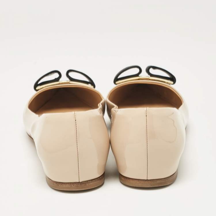 Pre Owned Salvatore Ferragamo Beige Patent Leather Mimi Ballet Flats Size 38