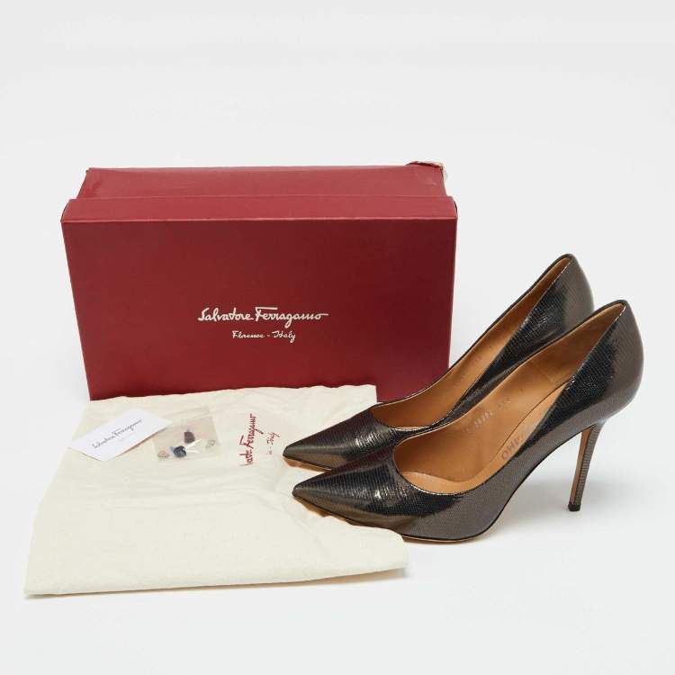 Pre Owned Salvatore Ferragamo Black Leather Pointed Toe Pumps Size 40
