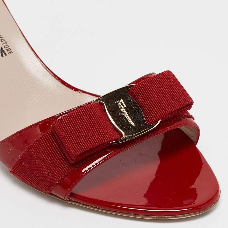 Pre Owned Salvatore Ferragamo Red Patent Leather Vara Bow Slide Sandals Size 40