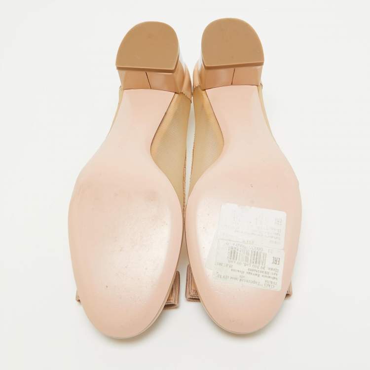 Pre Owned Salvatore Ferragamo Beige Patent And Mesh Vara Bow Pumps Size 36.5