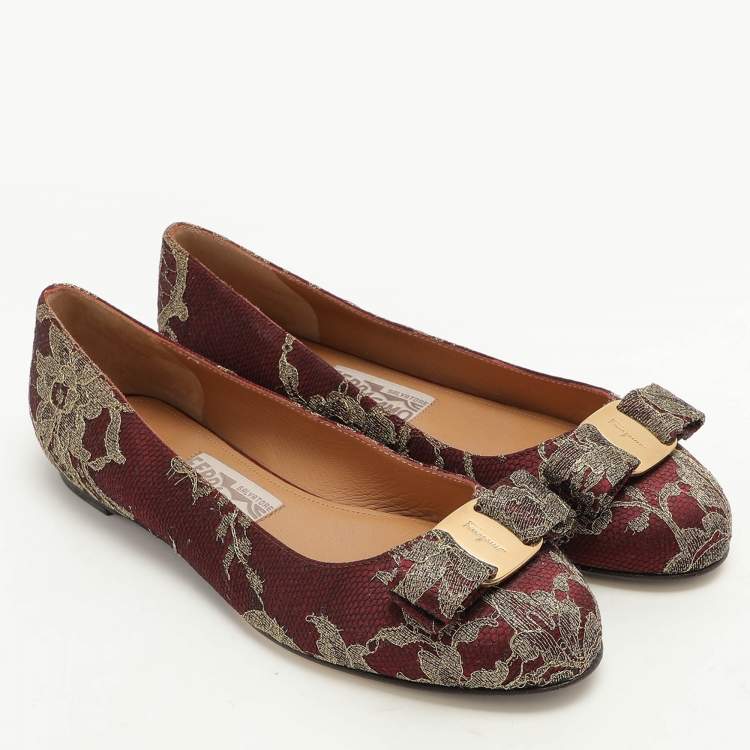 Pre Owned Salvatore Ferragamo Burgundy Lace and Lurex Fabric Ballet Flats Size 38