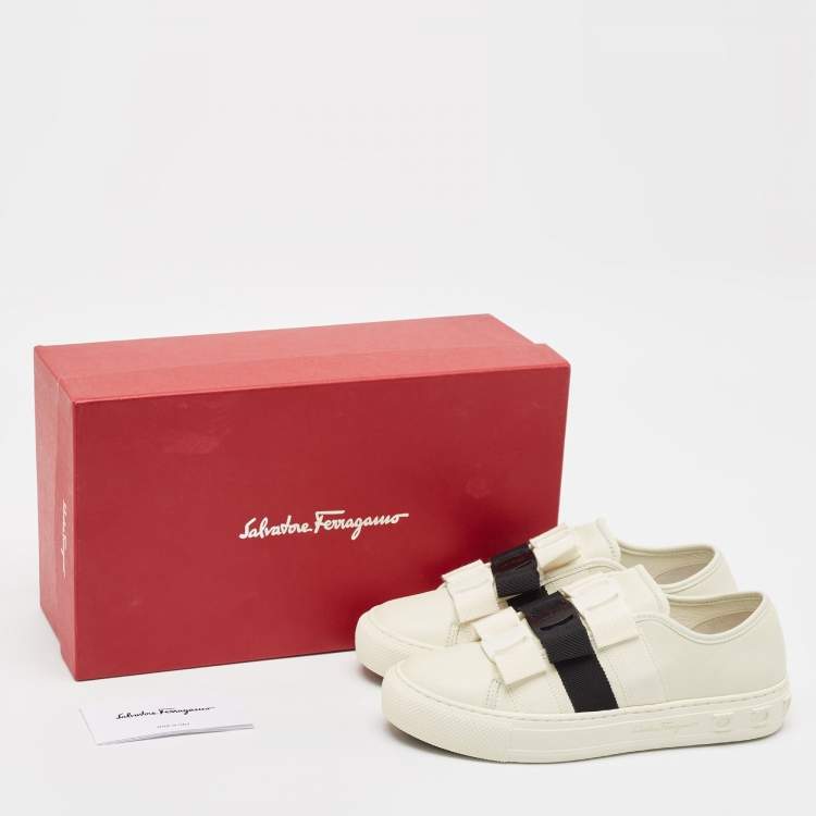 Pre Owned Salvatore Ferragamo Off White/Black Leather Vara Bow Sneakers Size 36