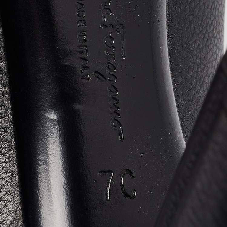 Pre Owned Salvatore Ferragamo Black Leather Capua Pumps Size 37.5