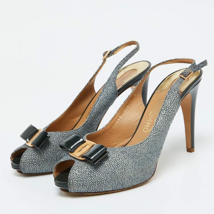 Pre Owned Salvatore Ferragamo Dark Green Stingray Vara Bow Slingback Pumps Size 39.5