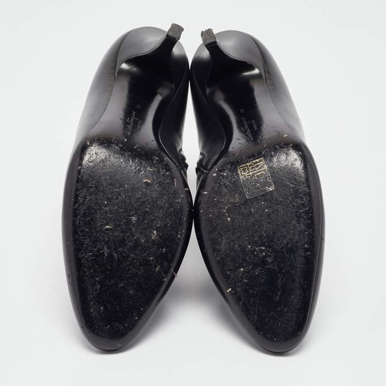 Pre Owned Salvatore Ferragamo Black Leather Joan Booties Size 38.5