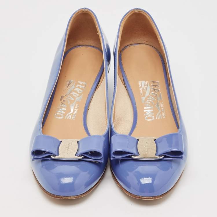 Pre Owned Salvatore Ferragamo Blue Patent Leather Vara Bow Block Heel Pumps Size 36.5