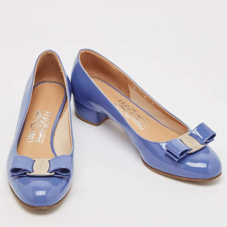 Pre Owned Salvatore Ferragamo Blue Patent Leather Vara Bow Block Heel Pumps Size 36.5