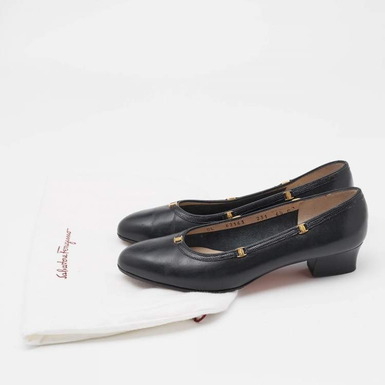 Pre Owned Salvatore Ferragamo Navy Blue Leather Logo Round Toe Pumps Size 37