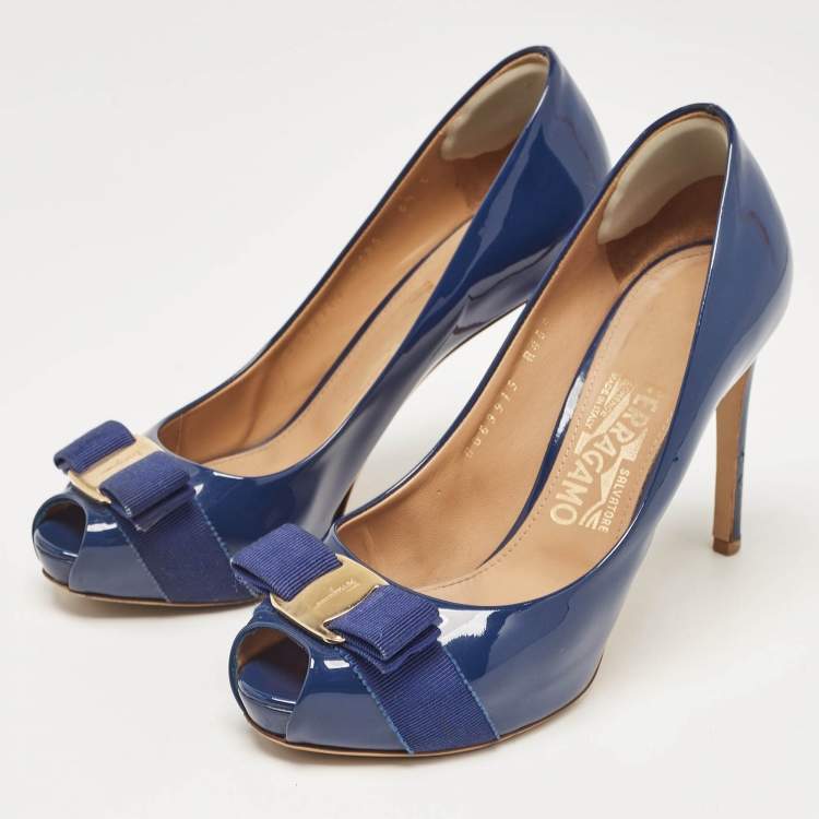 Pre Owned Salvatore Ferragamo Blue Patent Leather Vara Bow Peep Toe Pumps Size 37