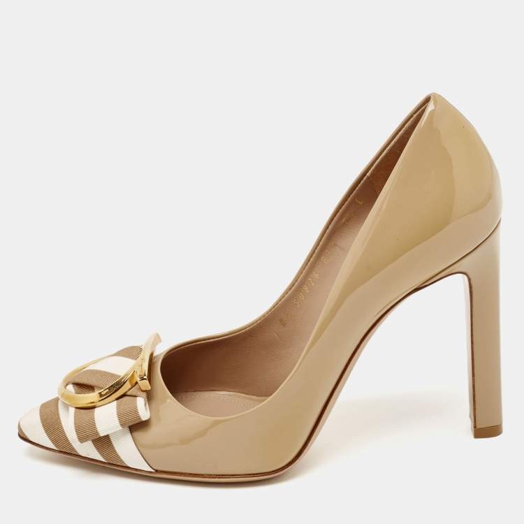Pre Owned Salvatore Ferragamo Beige/White Patent Leather and Canvas Ezia Pumps Size 38