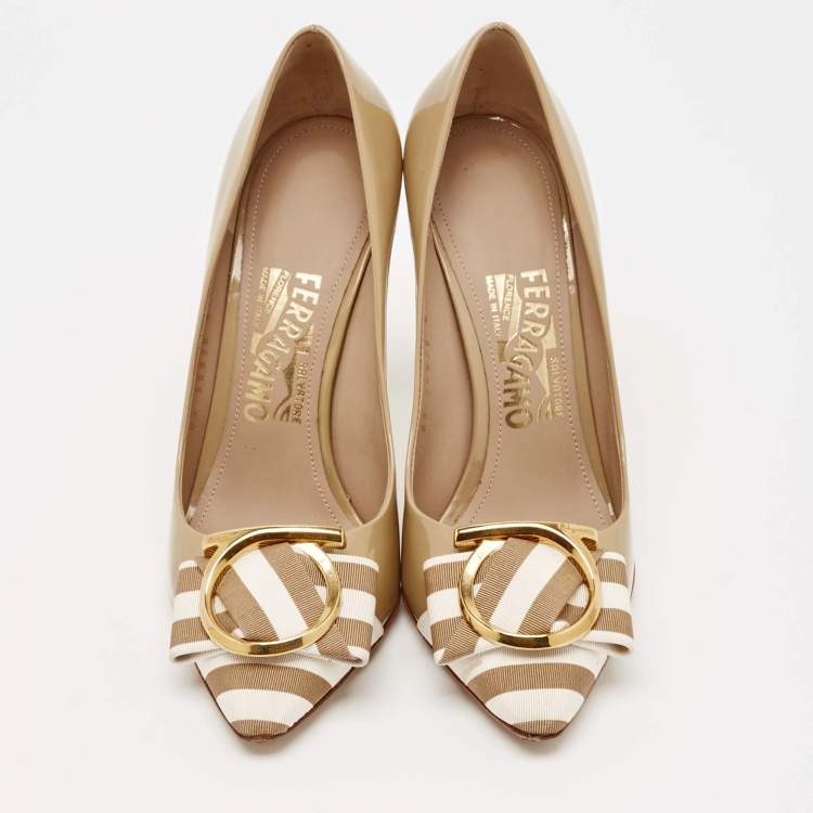Pre Owned Salvatore Ferragamo Beige/White Patent Leather and Canvas Ezia Pumps Size 38