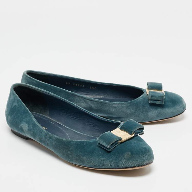 Pre Owned Salvatore Ferragamo Blue Velvet Vara Bow Ballet Flats Size 40