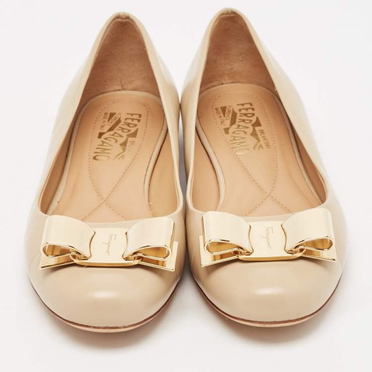 Pre Owned Salvatore Ferragamo Beige Leather Varina Ballet Flats Size 37