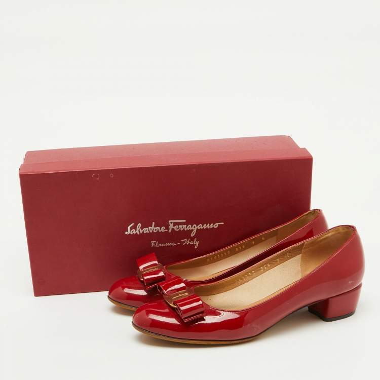 Pre Owned Salvatore Ferragamo Red Patent Leather Vara Bow Pumps Size 37.5