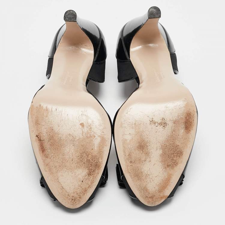 Pre Owned Salvatore Ferragamo Black Canvas and Patent Leather Manuela Pumps Size 39