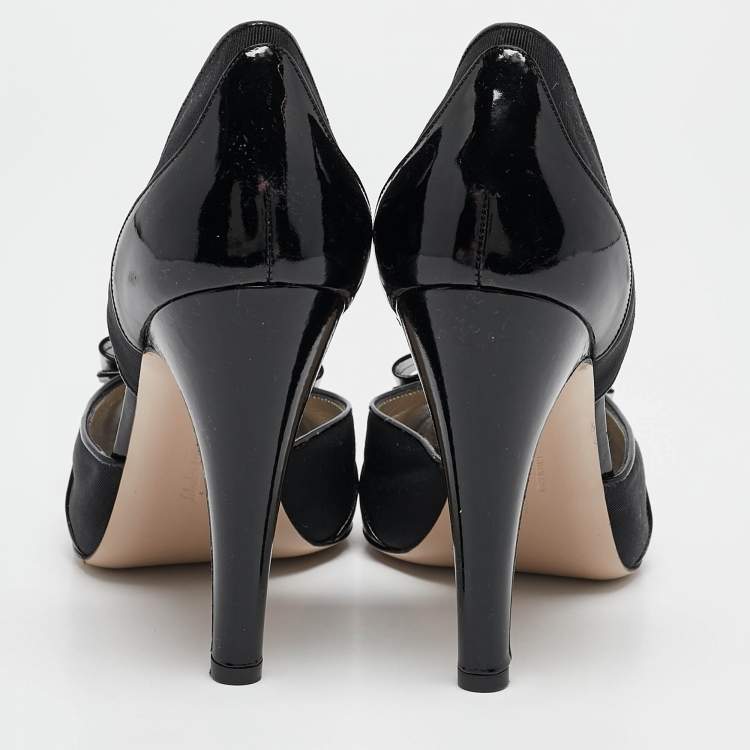 Pre Owned Salvatore Ferragamo Black Canvas and Patent Leather Manuela Pumps Size 39