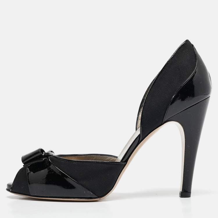 Pre Owned Salvatore Ferragamo Black Canvas and Patent Leather Manuela Pumps Size 39