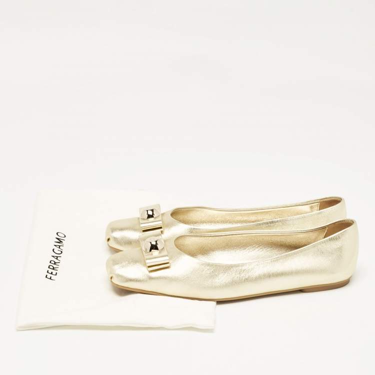 Pre Owned Salvatore Ferragamo Gold Leather Ballet Flats Size 40.5