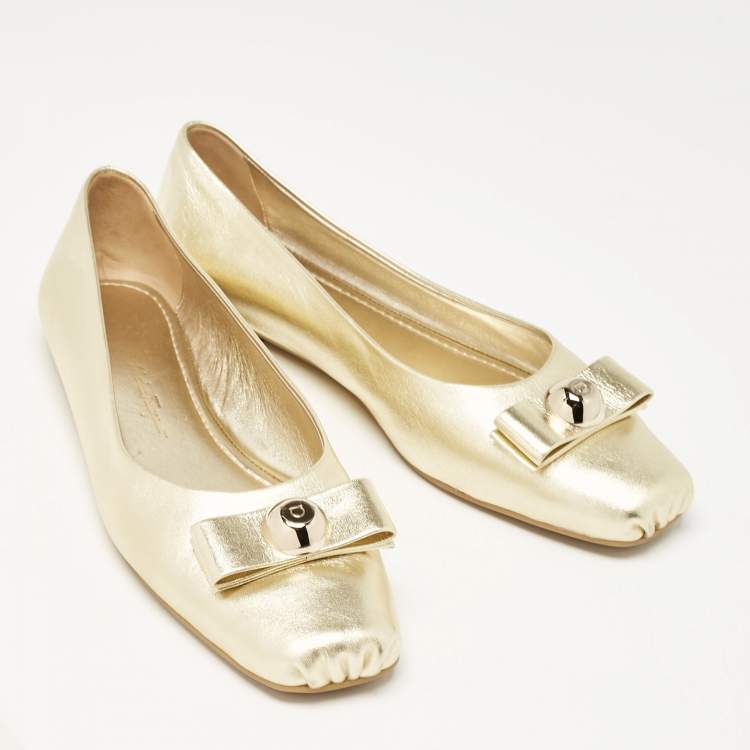 Pre Owned Salvatore Ferragamo Gold Leather Ballet Flats Size 40.5