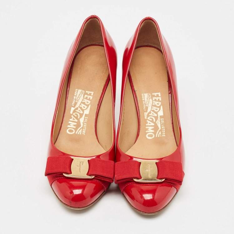 Pre Owned Salvatore Ferragamo Red Patent Leather Vara Bow Pumps Size 35