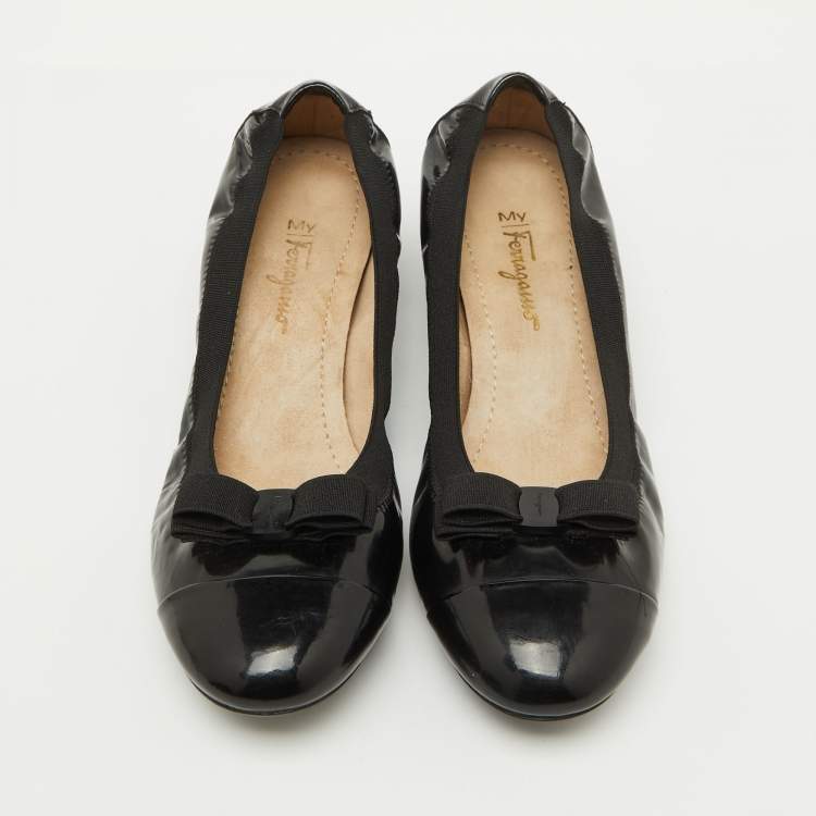Pre Owned Salvatore Ferragamo Black Patent Leather Vara Bow Block Heel Pumps Size 39.5