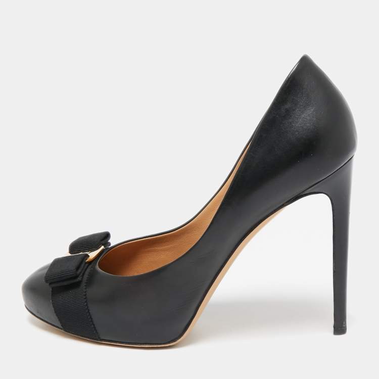 Pre Owned Salvatore Ferragamo Black Leather Rilly Pumps Size 39