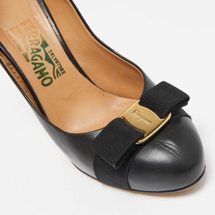 Pre Owned Salvatore Ferragamo Black Leather Rilly Pumps Size 39