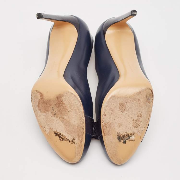 Pre Owned Salvatore Ferragamo Navy Blue Leather Vara Bow Pumps Size 41