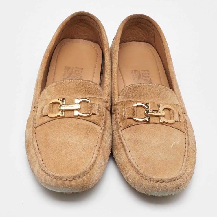 Pre Owned Salvatore Ferragamo Beige Suede Slip On Gancini Loafers Size 40