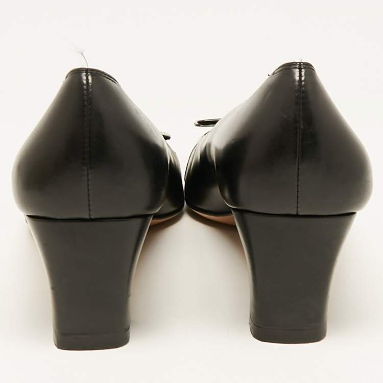 Pre Owned Salvatore Ferragamo Black  Leather Bow Block Heel Pumps Size 37