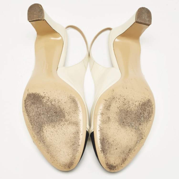 Pre Owned Salvatore Ferragamo Cream/Navy Blue Leather Slingback Block Heel Pumps Size 40