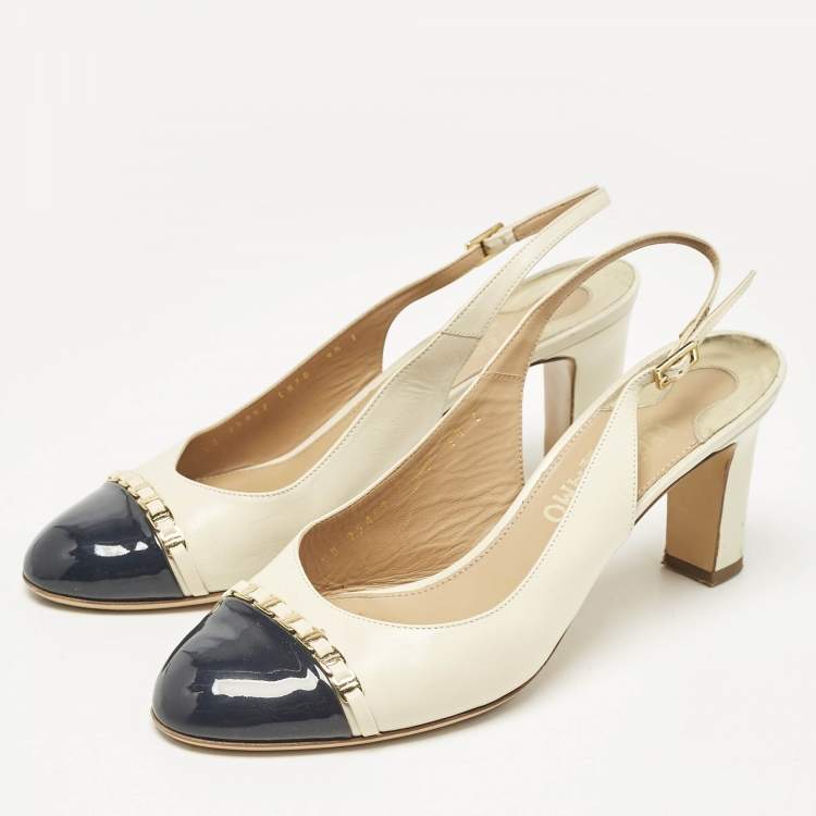 Pre Owned Salvatore Ferragamo Cream/Navy Blue Leather Slingback Block Heel Pumps Size 40