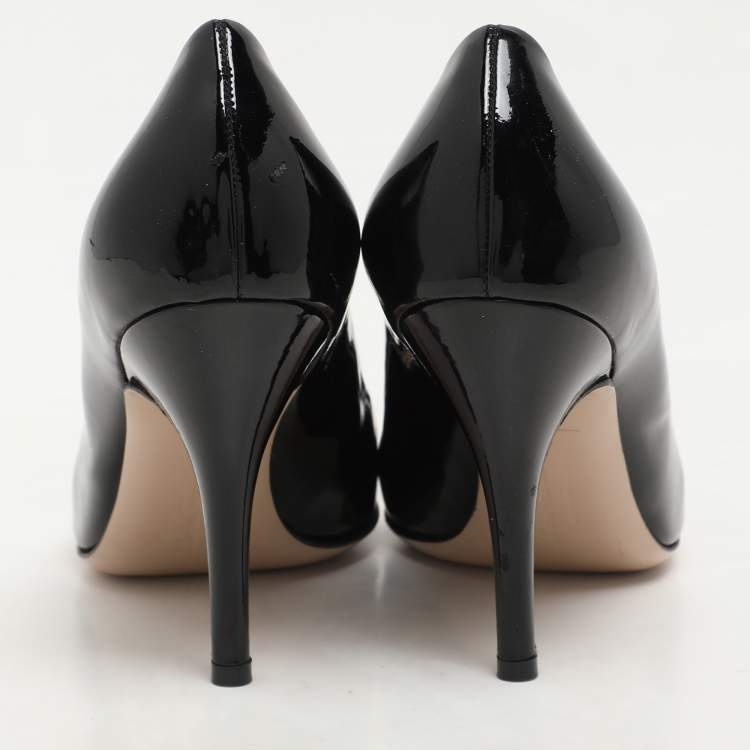 Pre Owned Salvatore Ferragamo Black Patent Leather Pumps Size 37