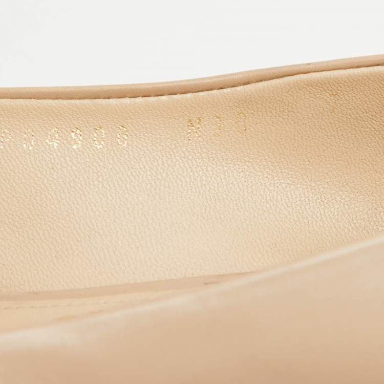 Pre Owned Salvatore Ferragamo Beige Leather Pointed Toe Pumps Size 37.5