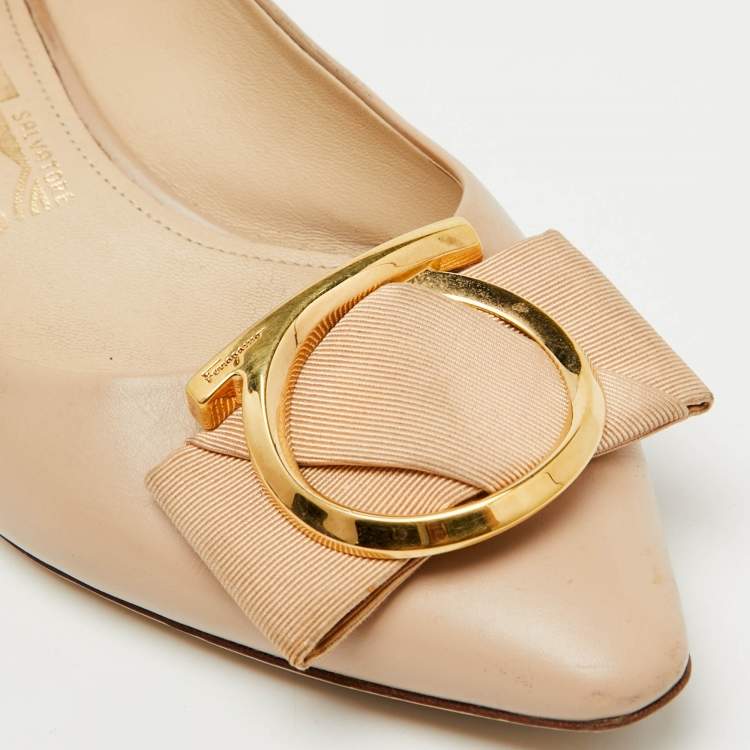 Pre Owned Salvatore Ferragamo Beige Leather Pointed Toe Pumps Size 37.5