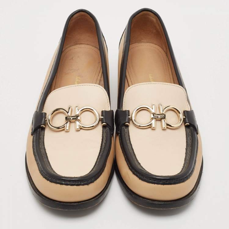 Pre Owned Salvatore Ferragamo Black/Beige Leather Slip On Loafers Size 40