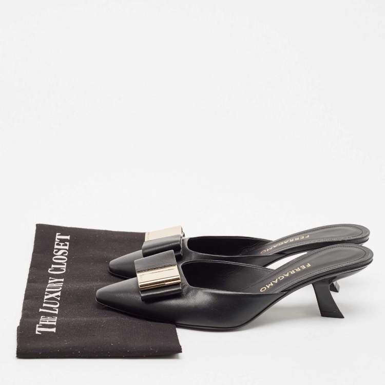 Pre Owned Salvatore Ferragamo Black Leather Lycia Mules Size 39.5
