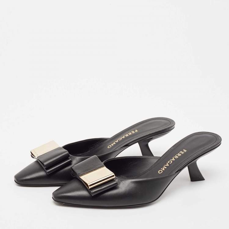 Pre Owned Salvatore Ferragamo Black Leather Lycia Mules Size 39.5